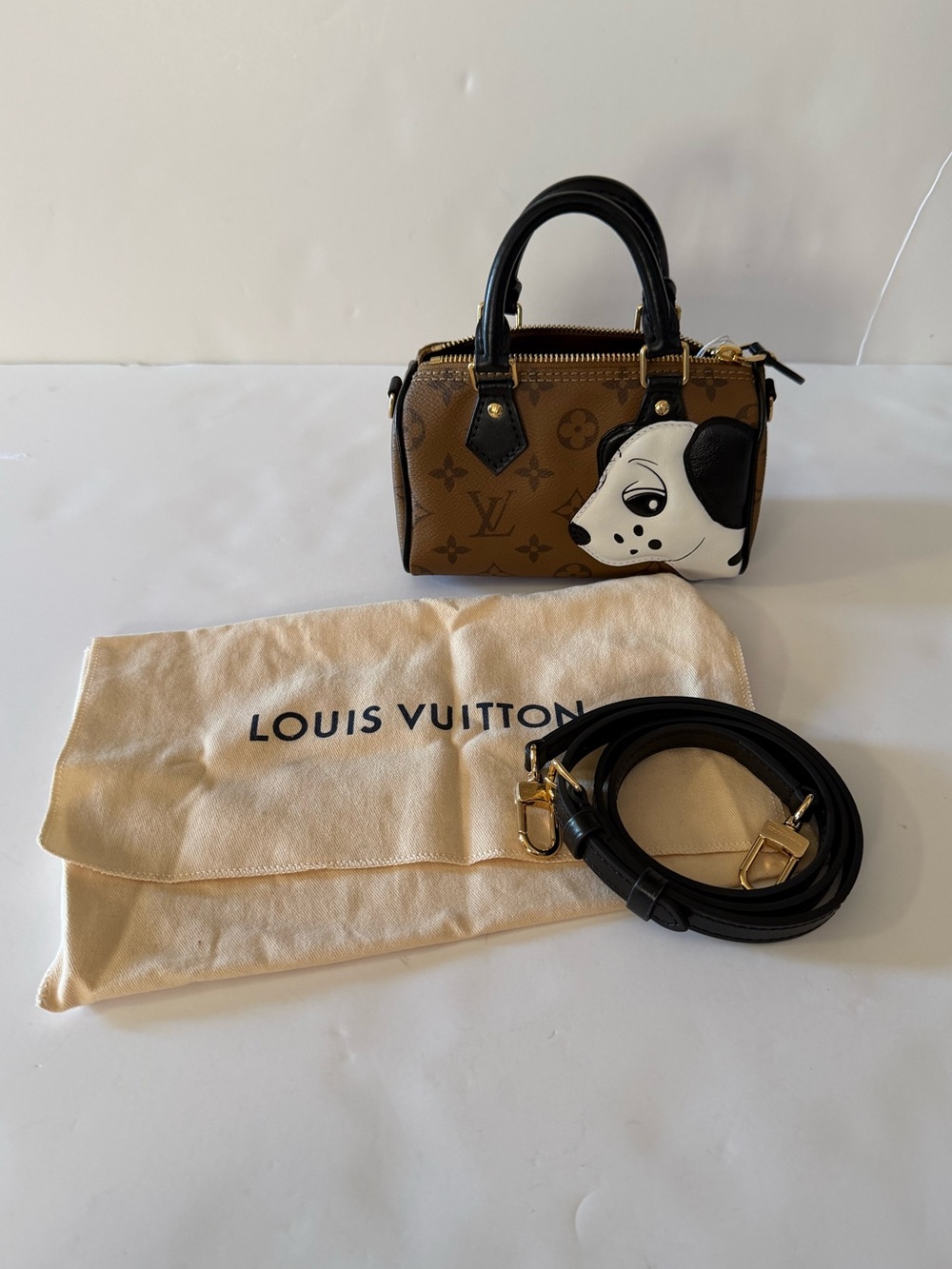 Louis Vuitton nano speedy dog animation